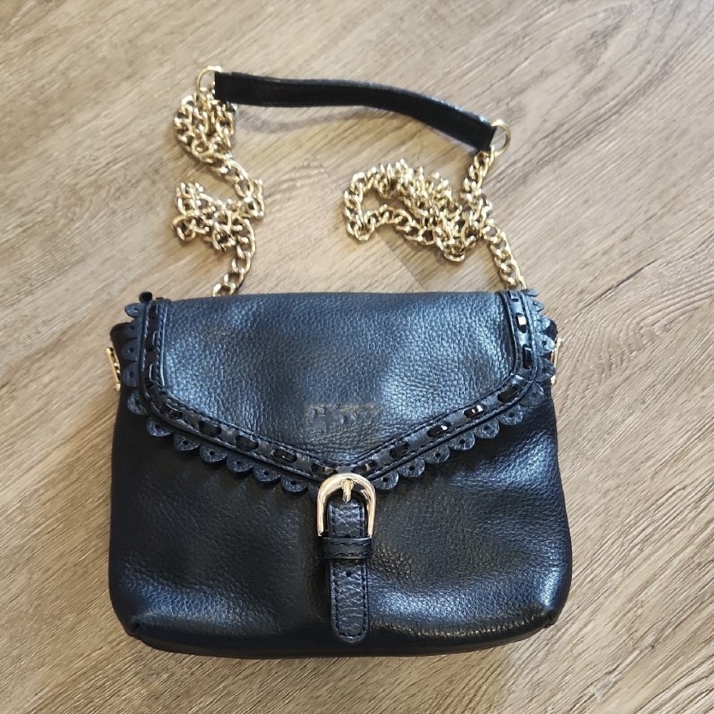 Ann Taylor Black Scalloped Leather Chain Strap Bag Crossbody